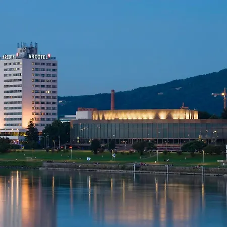 Arcotel Nike Линц
