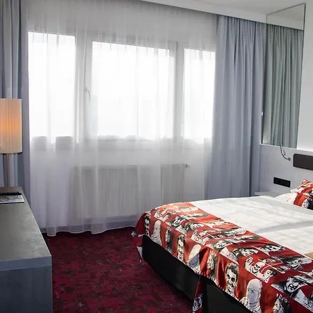 Arcotel Nike Отель