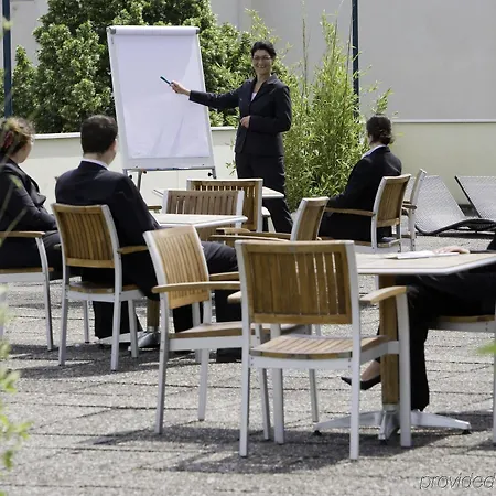 Hotel Arcotel Nike - An Der Donau 4*